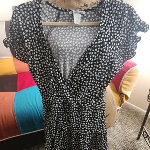 Elegant Black and White Midi Dress